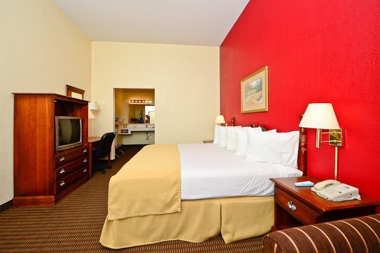 Manchester Heritage Inn & Suites Ngoại thất bức ảnh