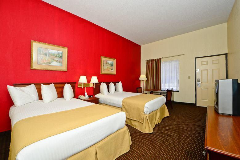 Manchester Heritage Inn & Suites Ngoại thất bức ảnh