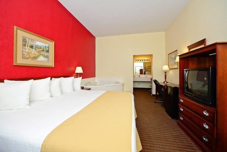 Manchester Heritage Inn & Suites Ngoại thất bức ảnh